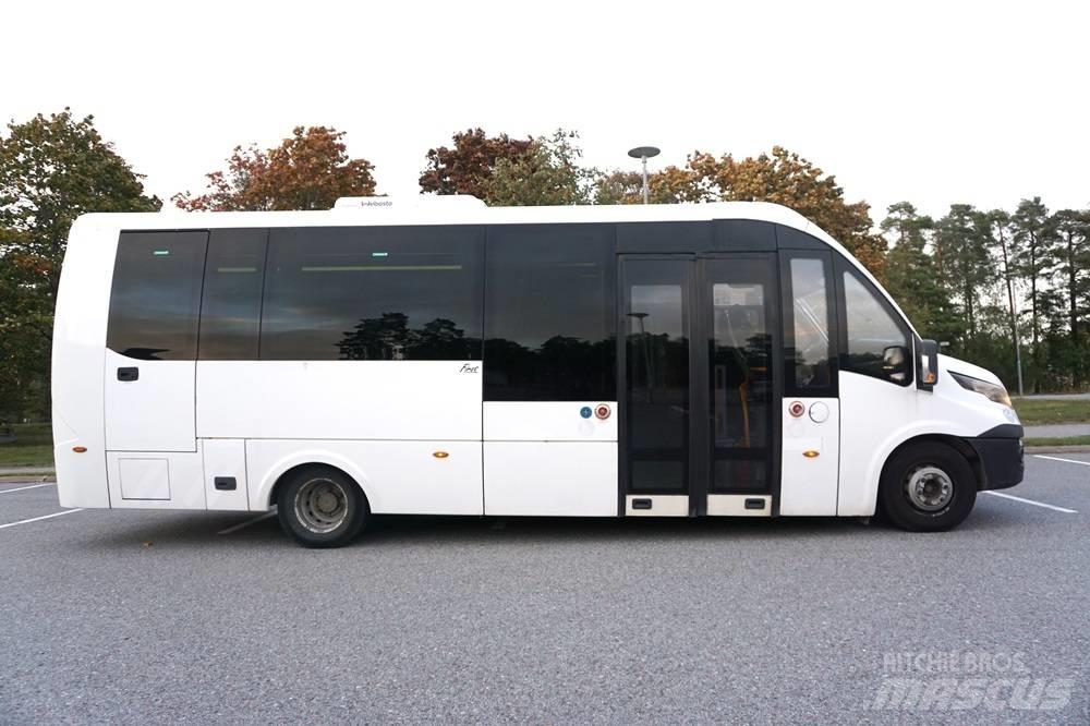 Iveco Rosero First 公路客运汽车