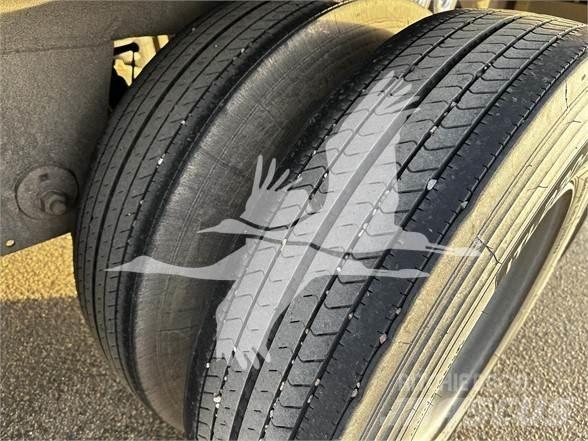 Hyundai  厢式拖车