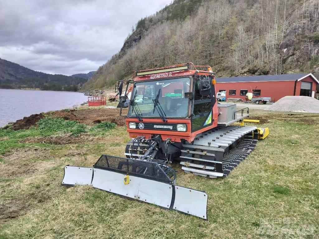  Pistonbully 150 铲雪车