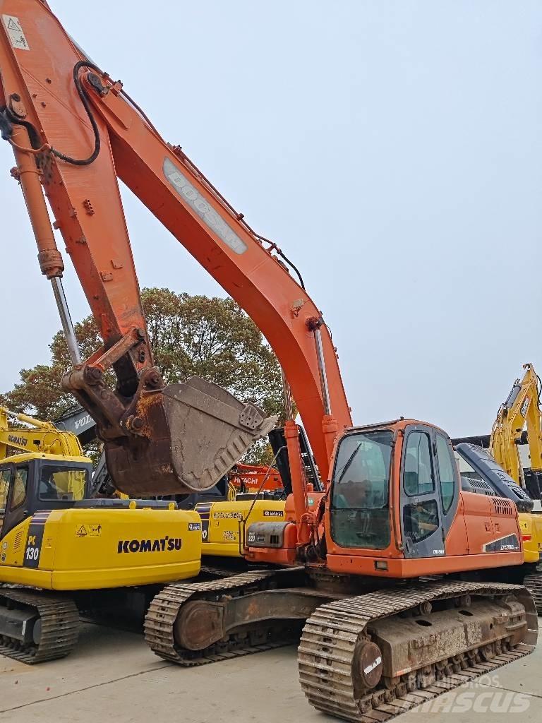 Doosan DX 300 LC 履带挖掘机
