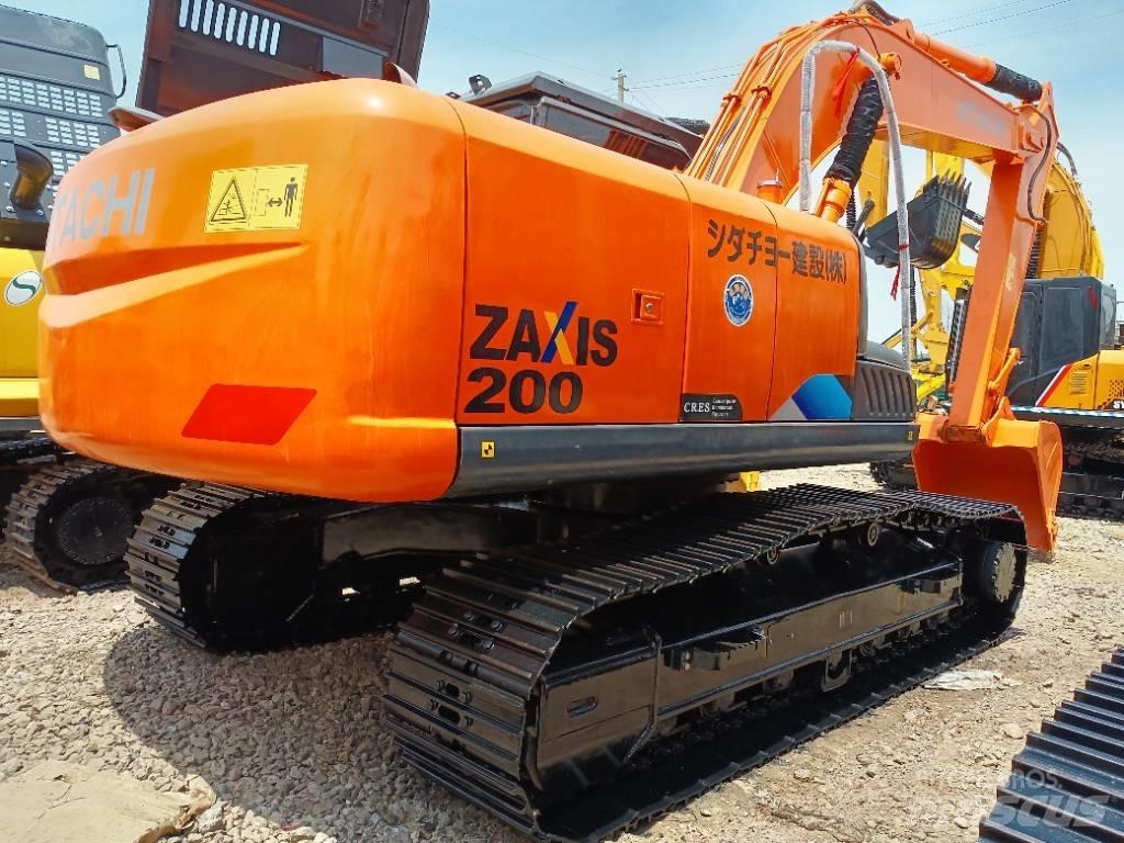 Hitachi ZX 200 履带挖掘机