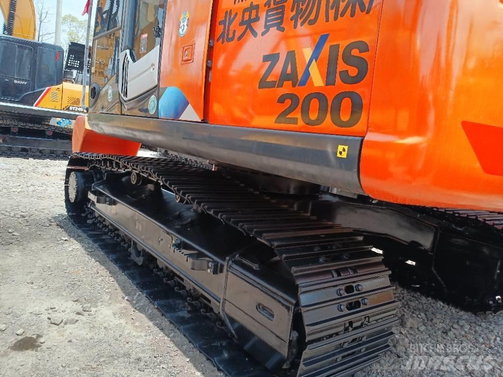 Hitachi ZX 200 履带挖掘机
