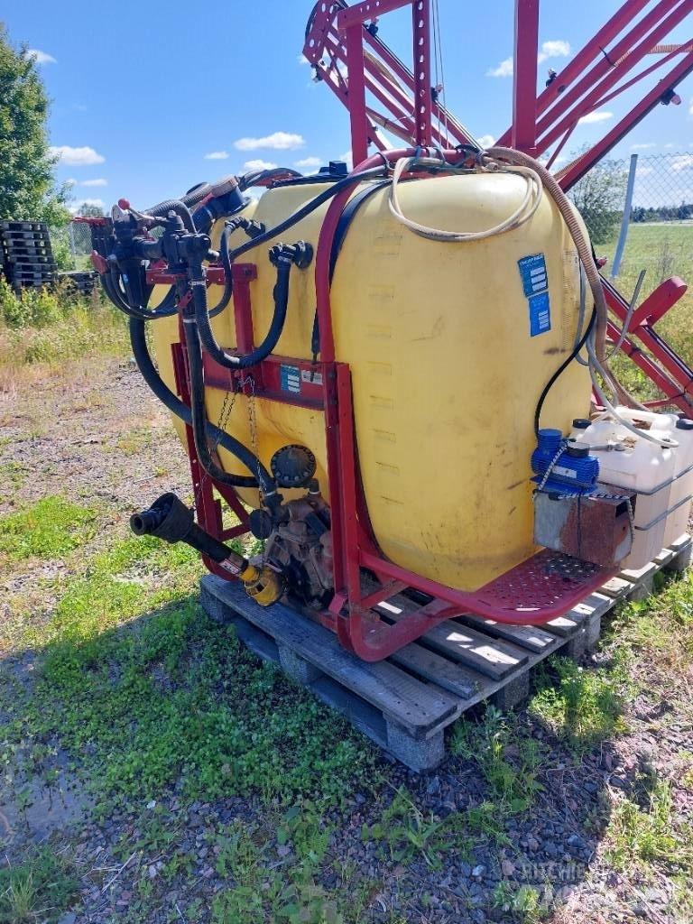 Hardi NK 800/12m 悬挂式喷雾机