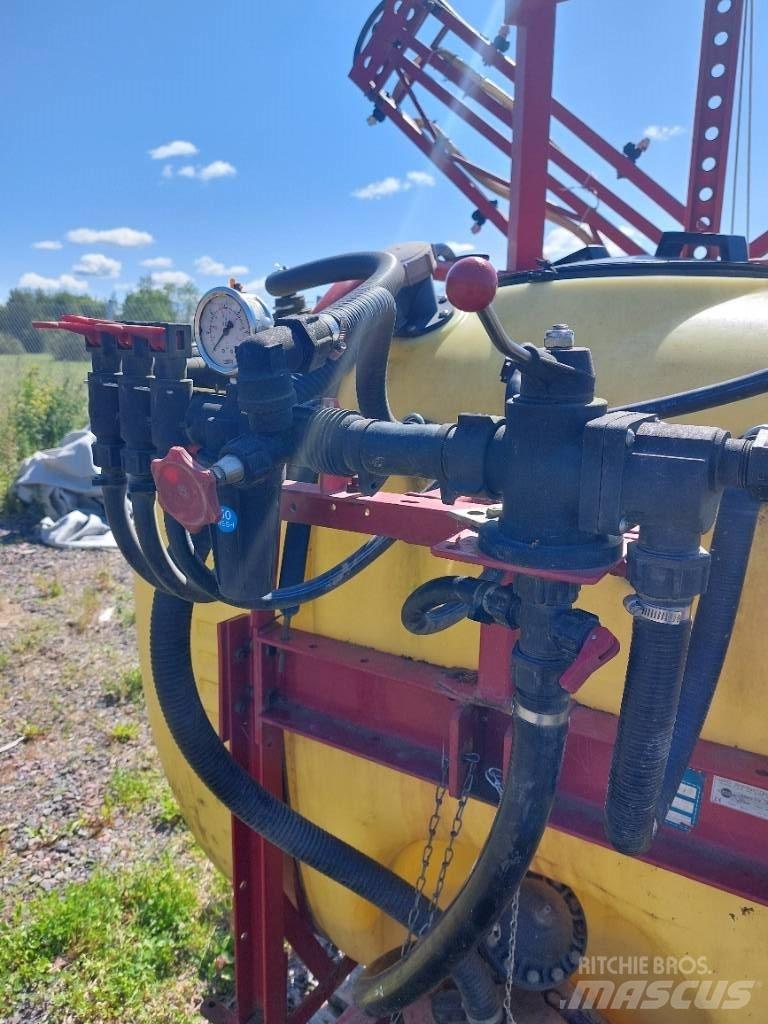 Hardi NK 800/12m 悬挂式喷雾机