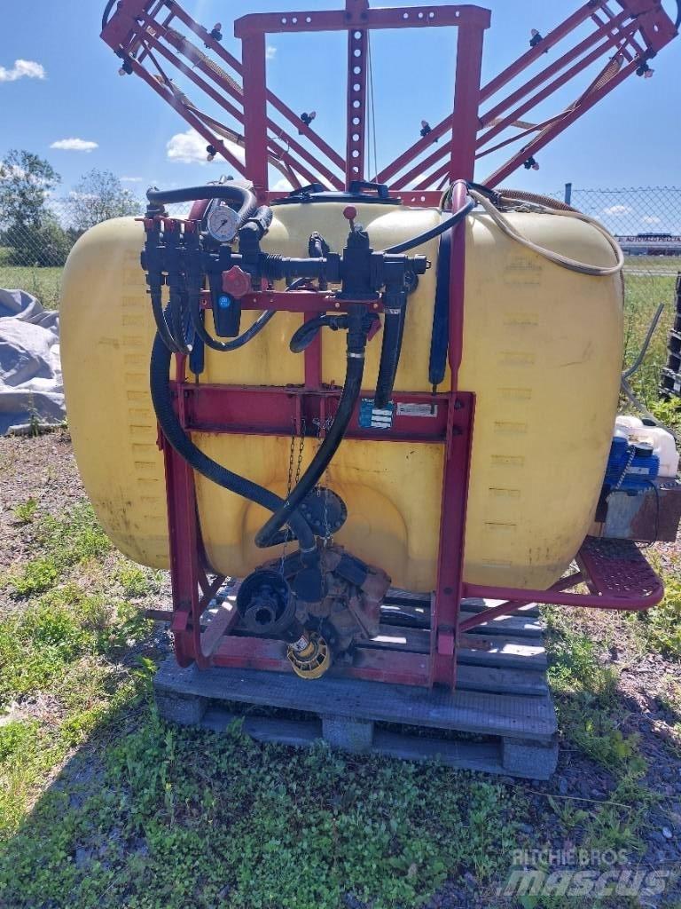 Hardi NK 800/12m 悬挂式喷雾机