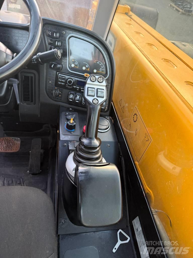 JCB 526-56 Agri 伸缩轮式装载机