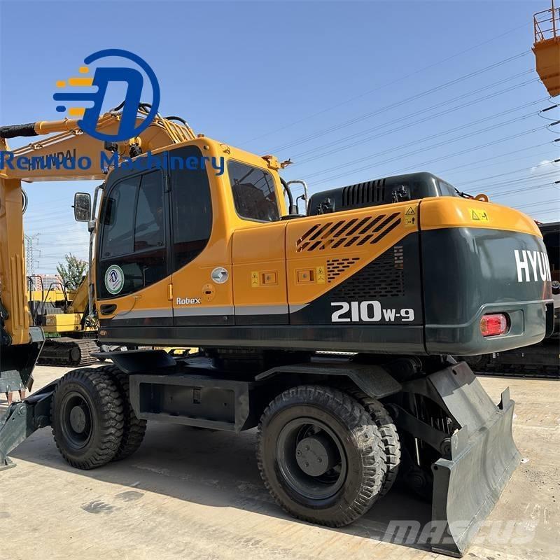 Hyundai 210W-9 轮式挖掘机