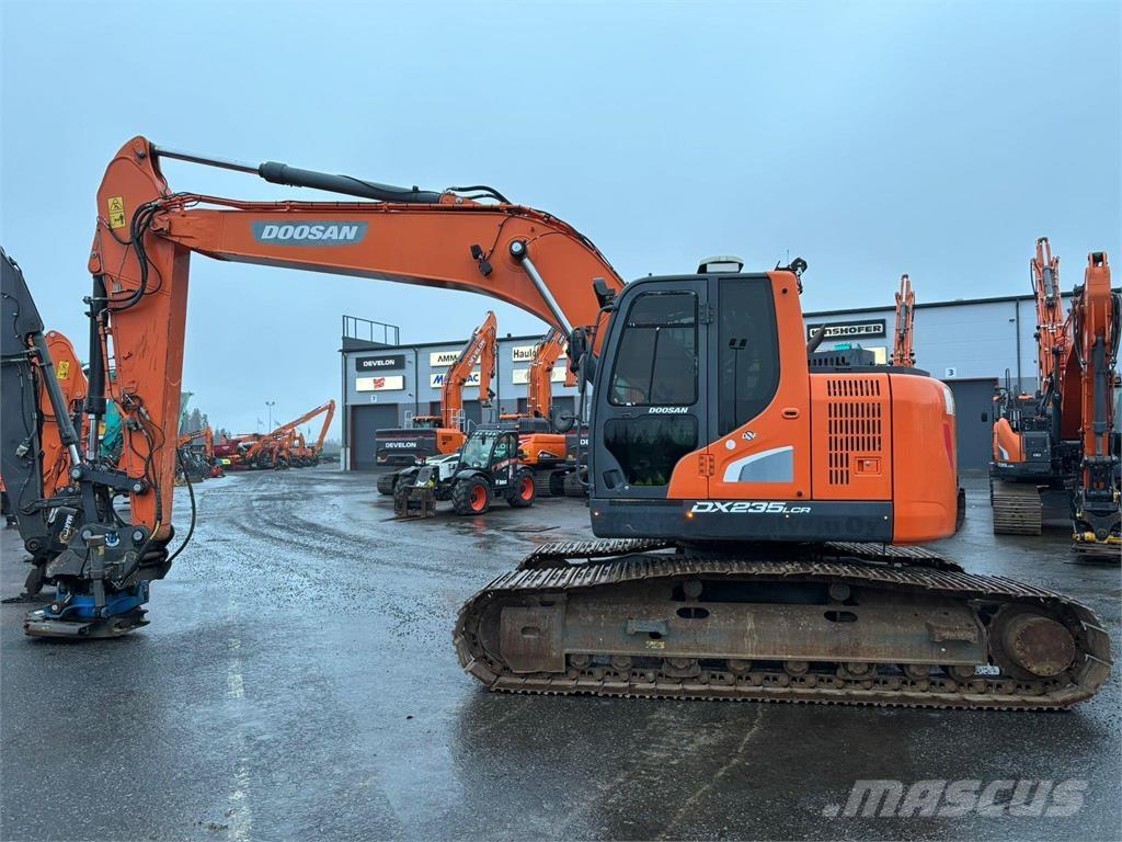 Doosan DX235LCR-5 履带挖掘机
