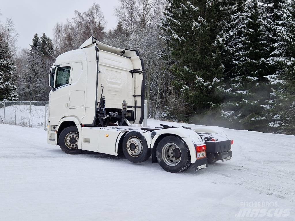 Scania S500 6x2/4 牵引车