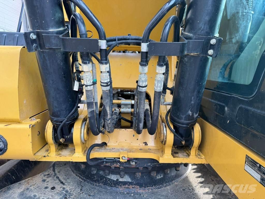 CAT 323 07A 履带挖掘机