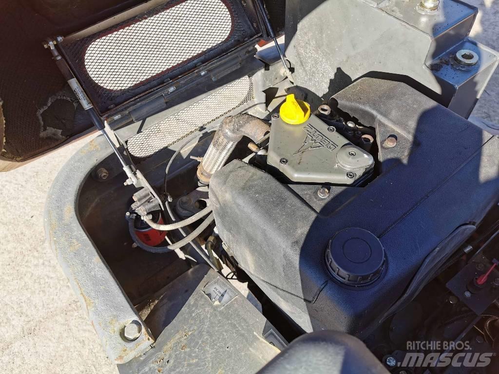 Ausa 85 AMA 铰接式自卸车