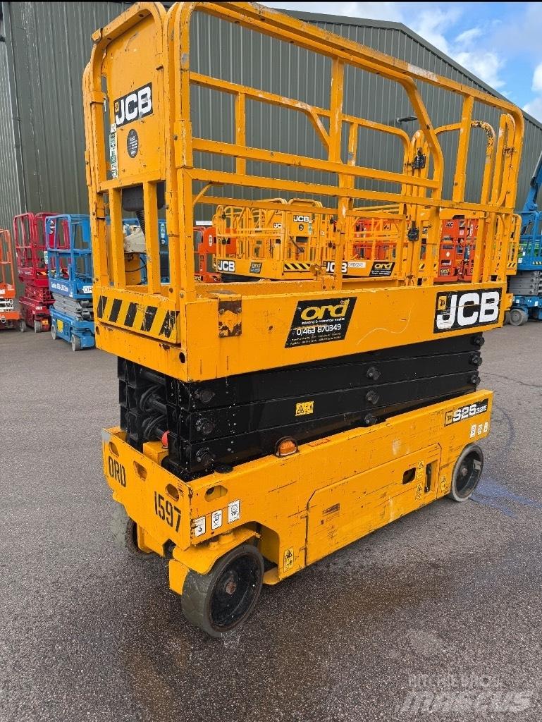 JCB S 2632 E 剪叉式升降机