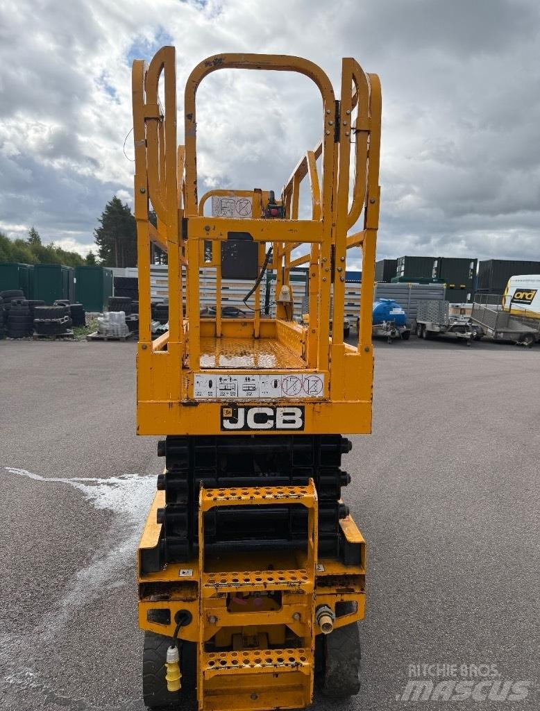 JCB S 2632 E 剪叉式升降机