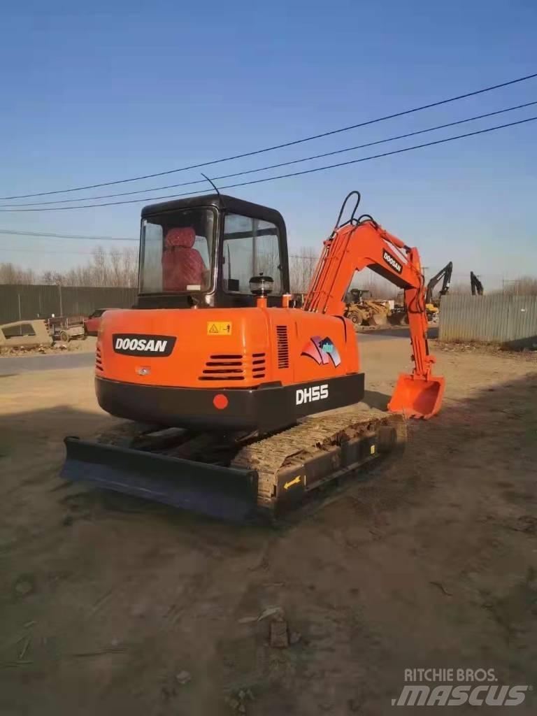 Doosan DH55 履带挖掘机