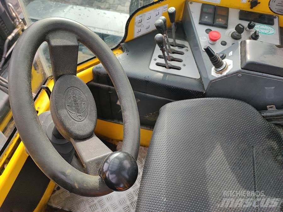 Combilift C4000 四轮前移式叉车