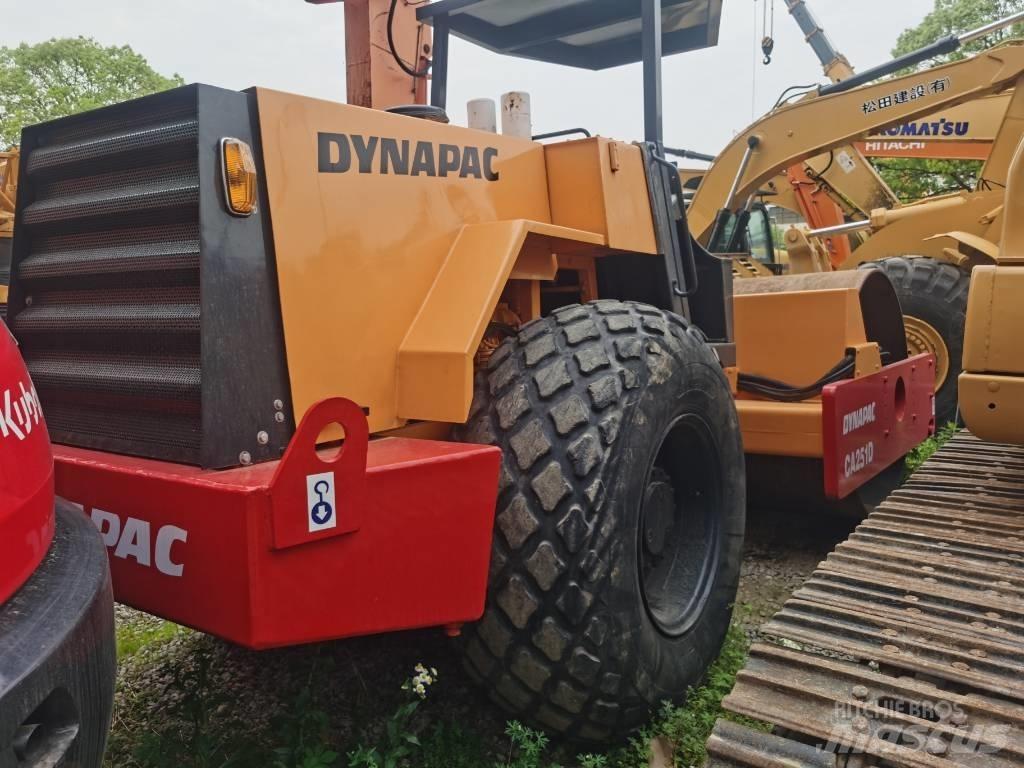 Dynapac CA 251 D 单轮压路机