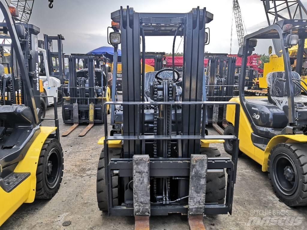 Komatsu 3 Ton 柴油叉车