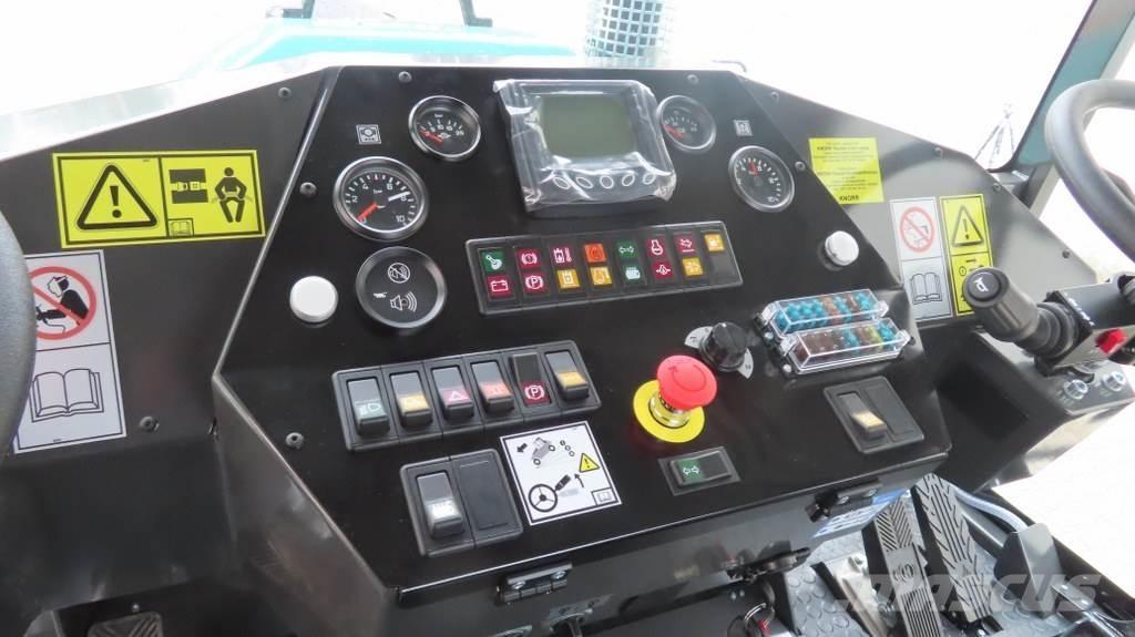 Ammann ART 240 胶轮压路机