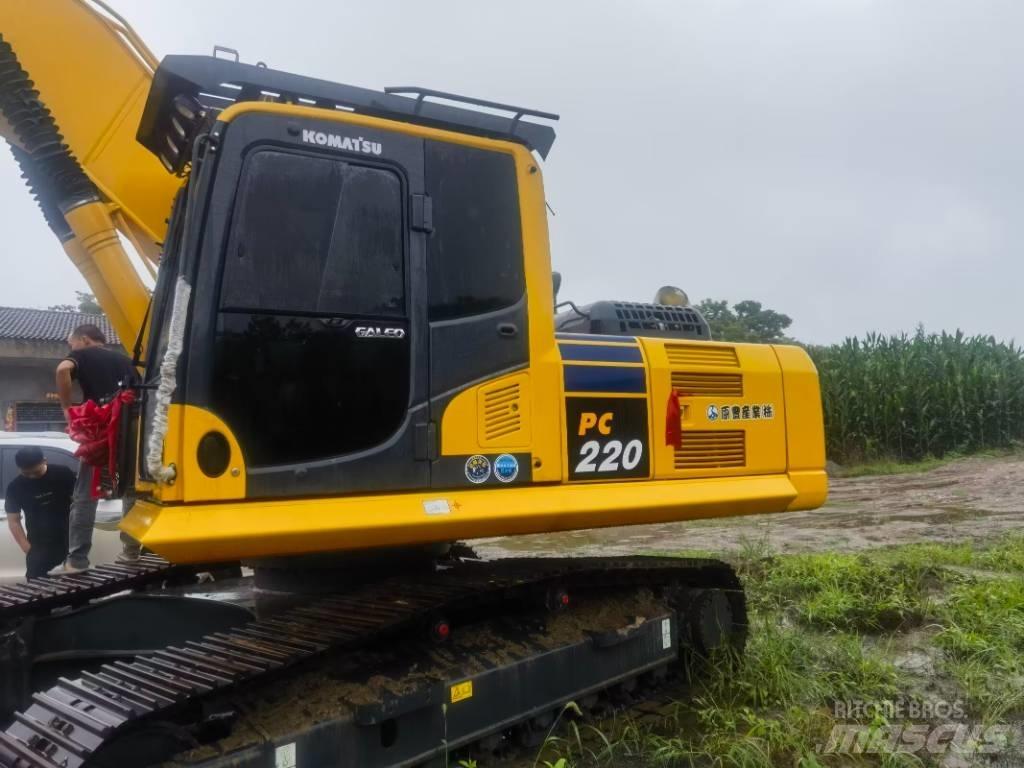 Komatsu pc220-8 履带挖掘机