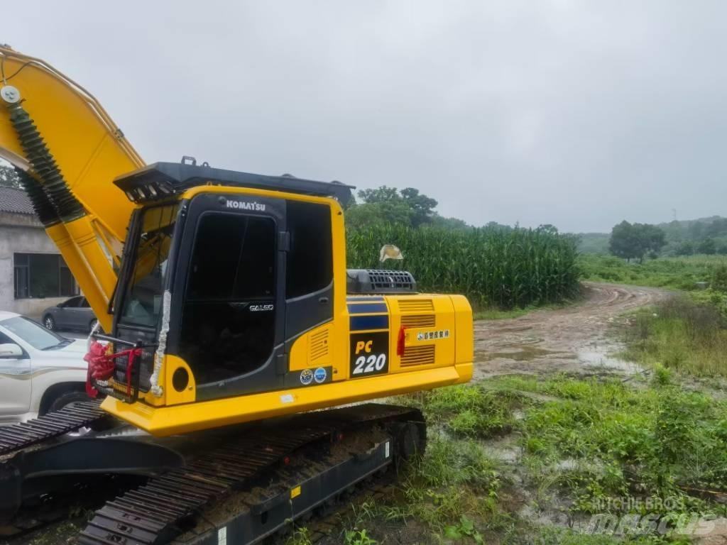 Komatsu pc220-8 履带挖掘机
