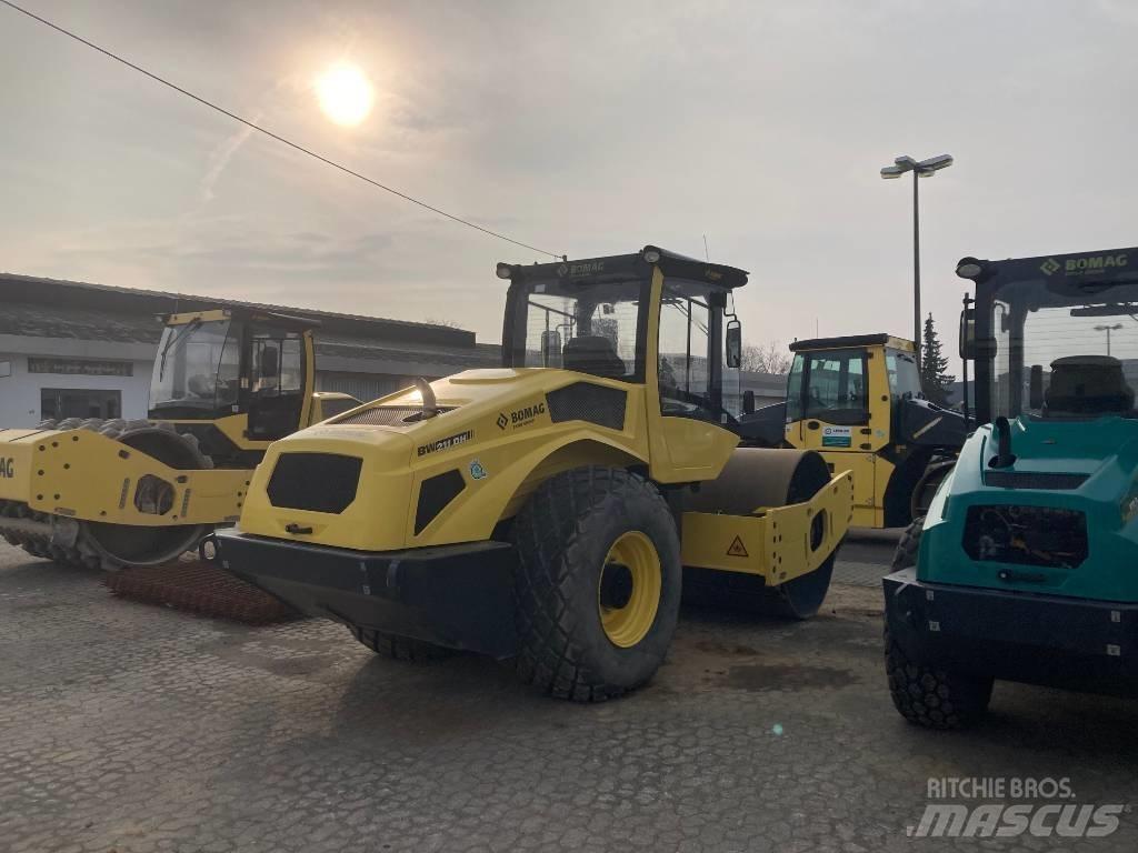Bomag BW 211 DH-5 单轮压路机