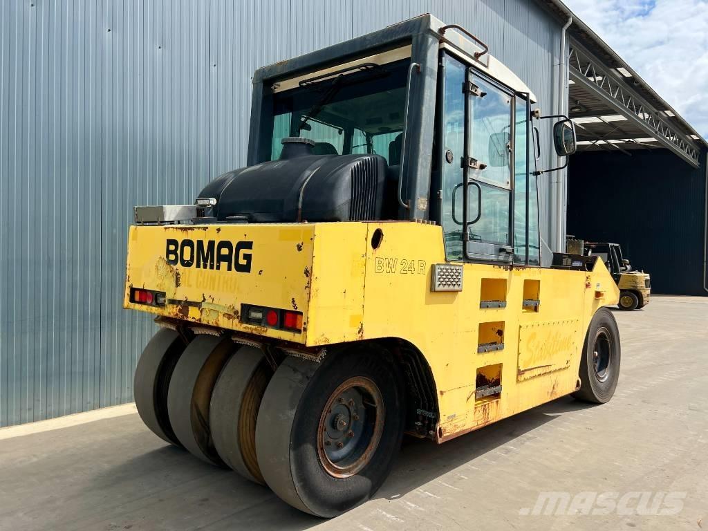 Bomag BW24R 胶轮压路机