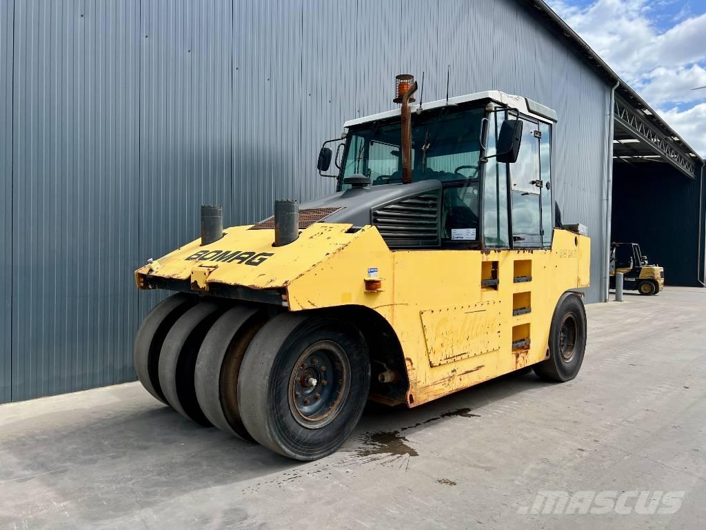 Bomag BW24R 胶轮压路机