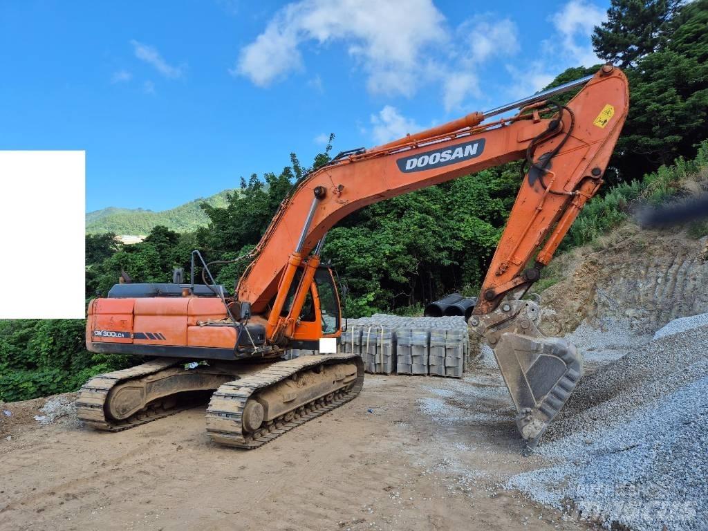 Doosan DX 300 LCA 履带挖掘机