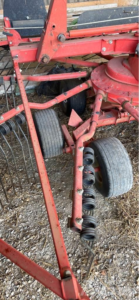 Kuhn GA 6632 料堆整形机