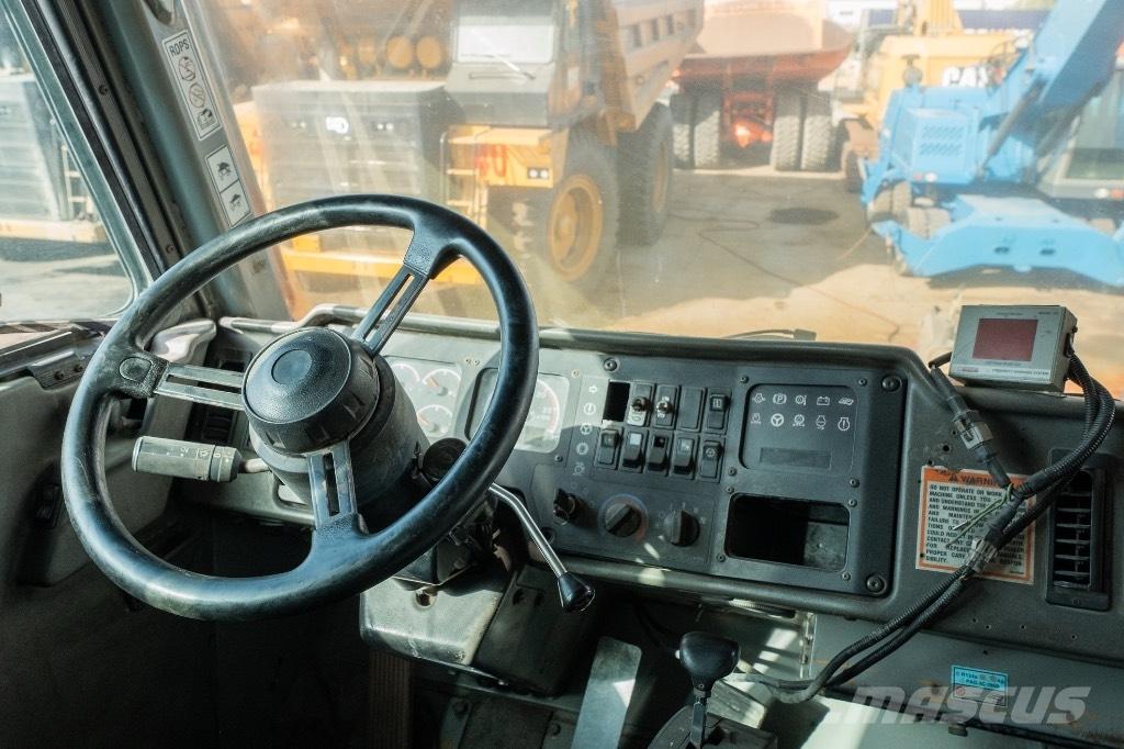 CAT 777 D 刚性自卸车