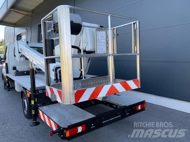 VERSALIFT VTX-240.3 车载式高空作业车