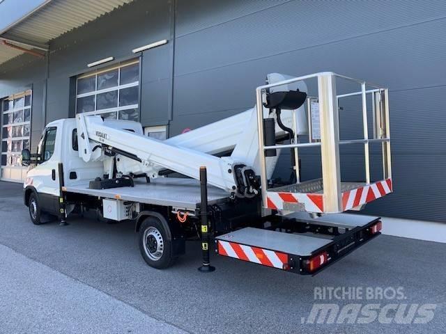 VERSALIFT VTX-240.3 车载式高空作业车