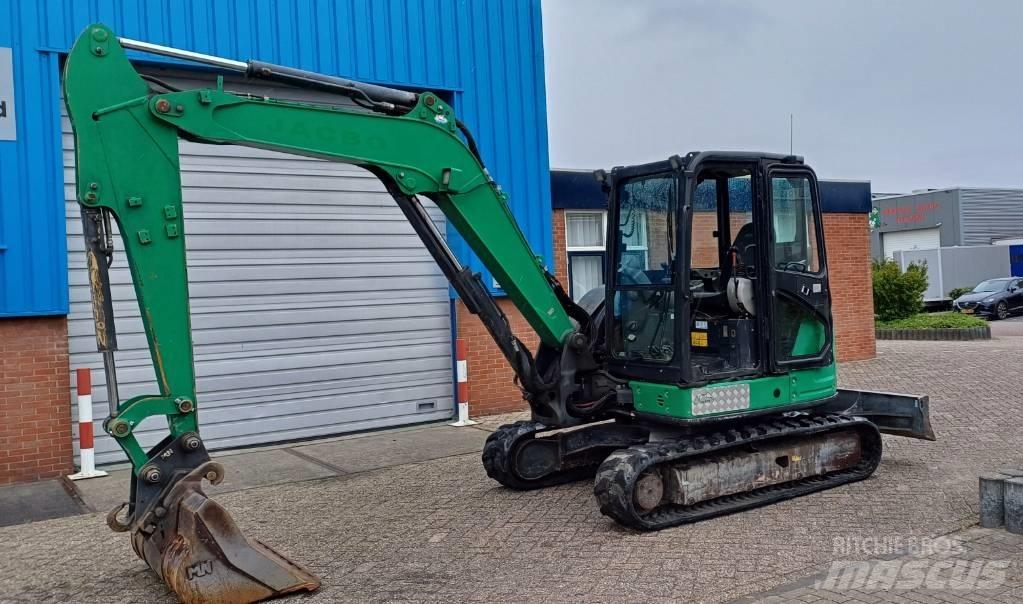 Hitachi ZX 65 小型挖掘机