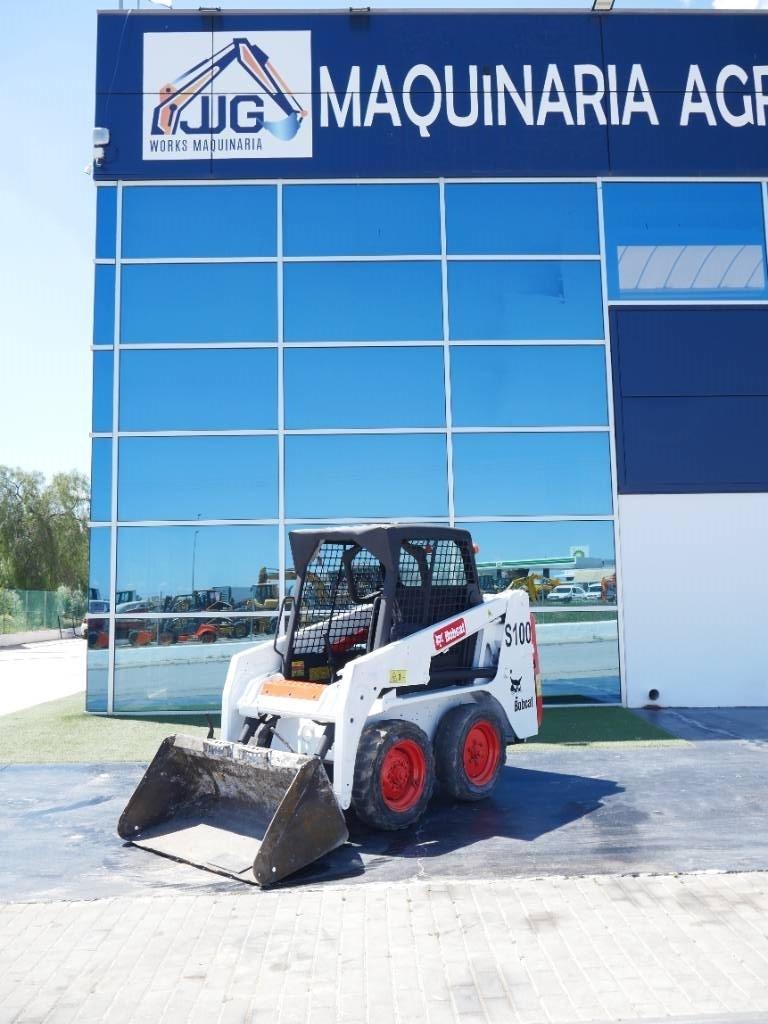 Bobcat S 100 滑移装载机