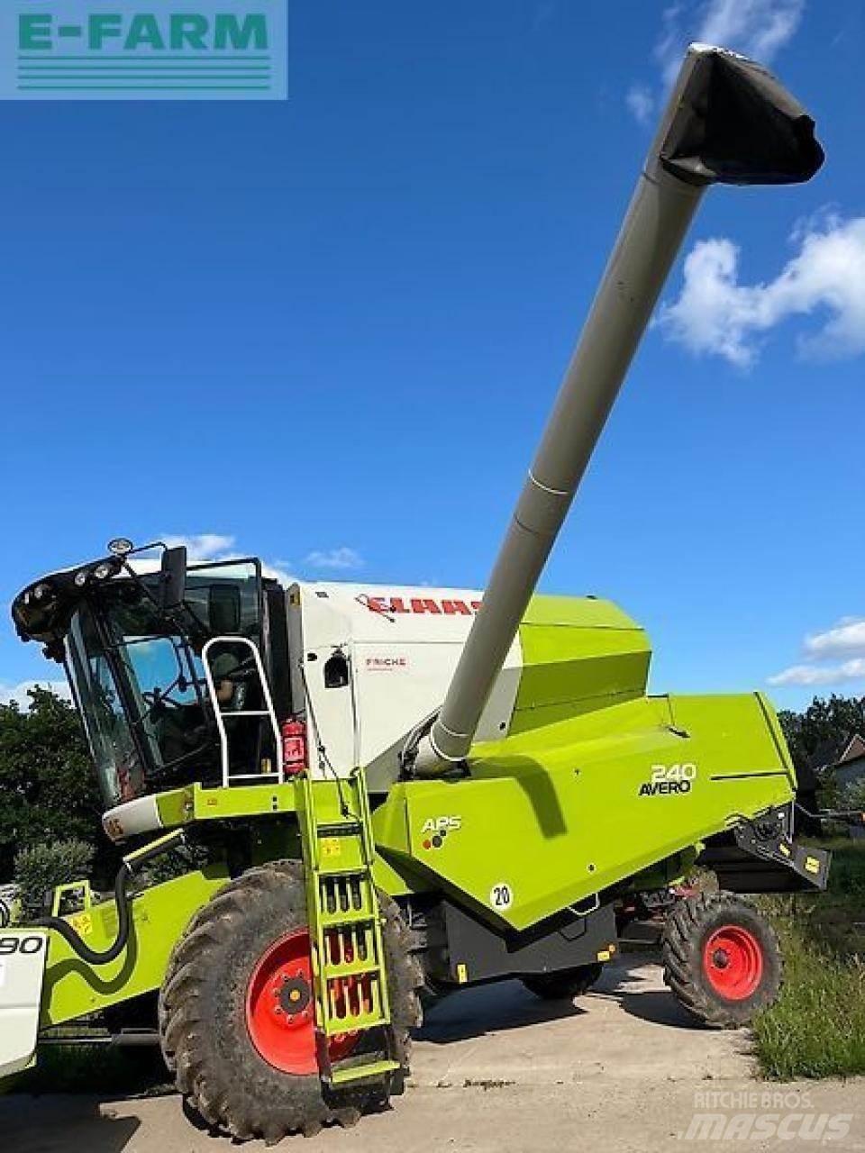CLAAS avero 240 联合收割机