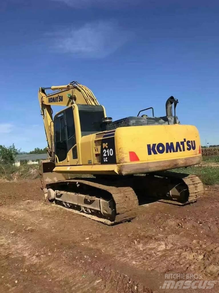 Komatsu PC 210 履带挖掘机
