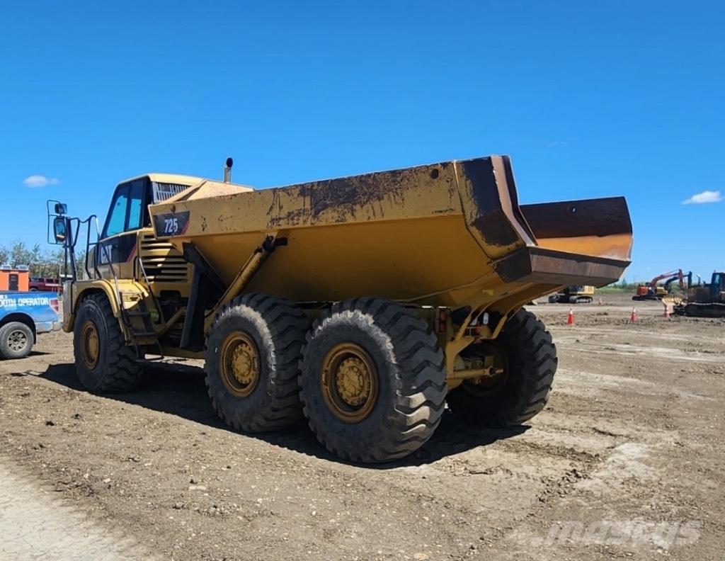 CAT 725 铰接式自卸车