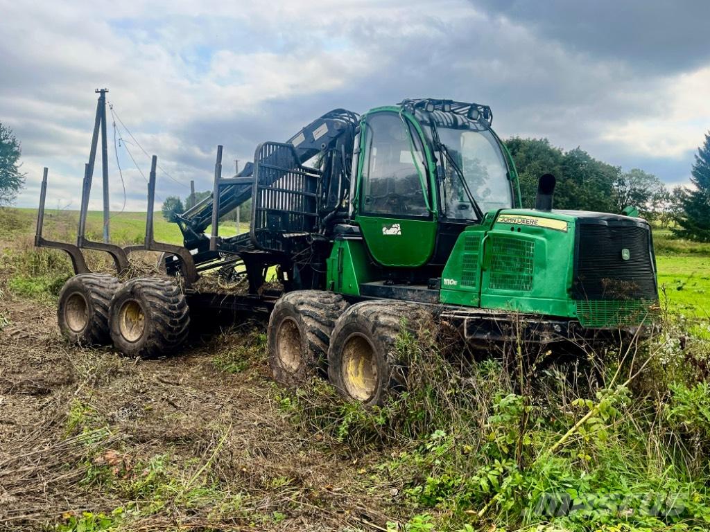 John Deere 1110 E 集运机