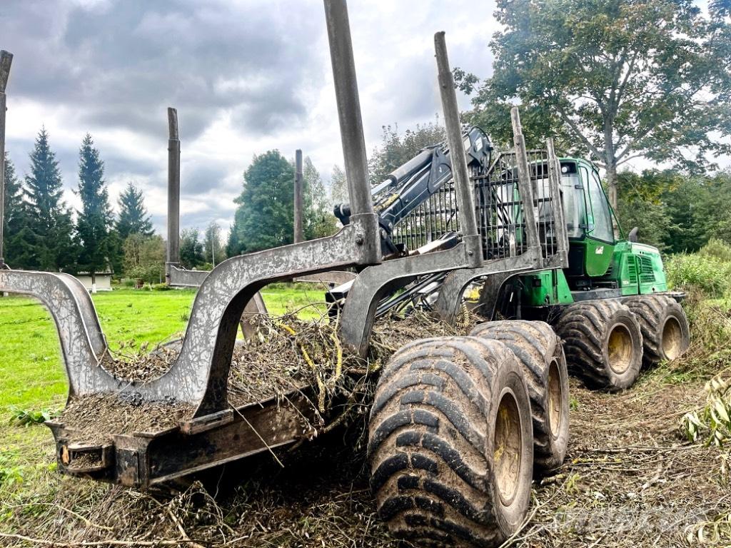 John Deere 1110 E 集运机