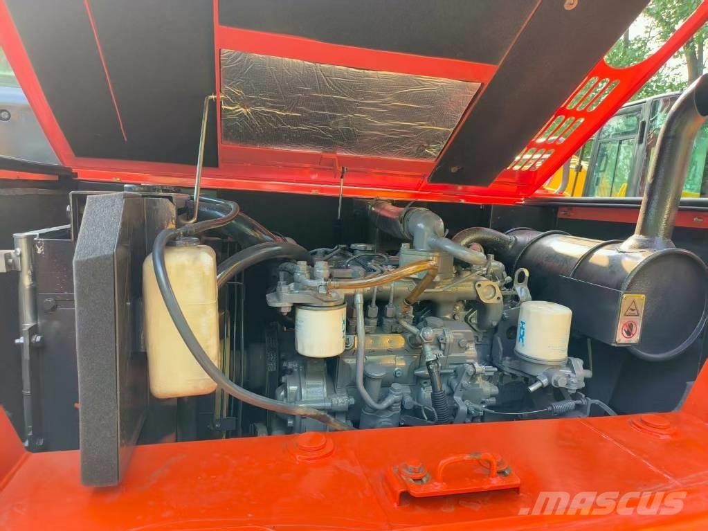 Hitachi ZX 70 小型挖掘机