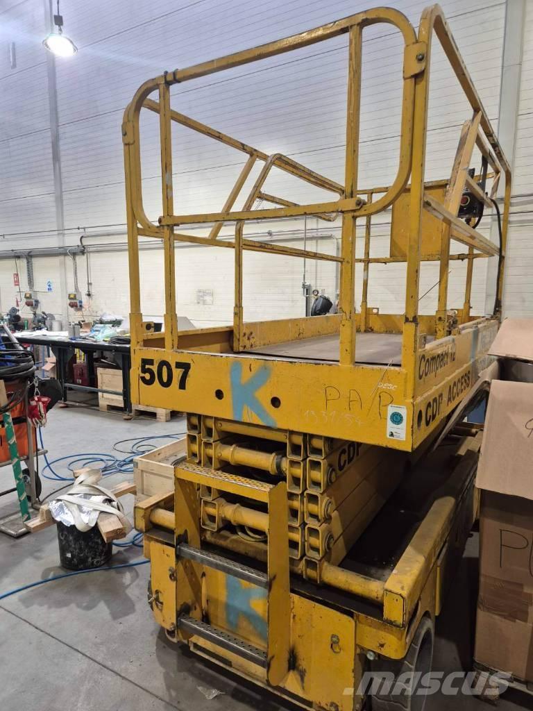 Haulotte Compact 12 剪叉式升降机