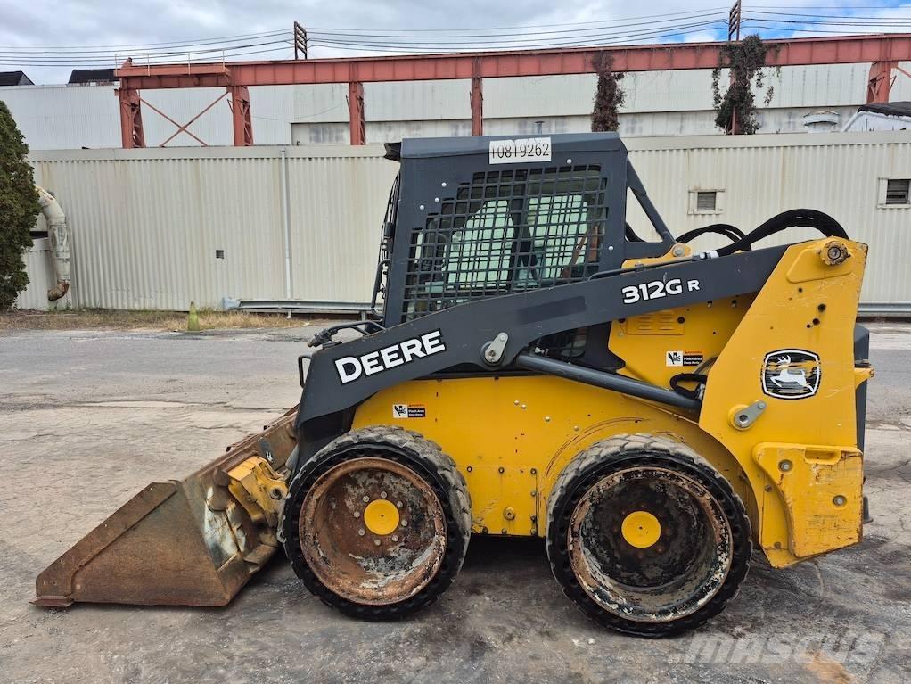 John Deere 312 滑移装载机