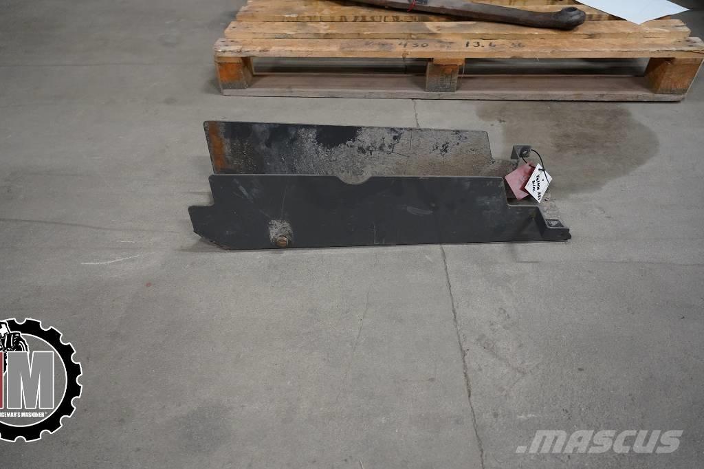 Valtra A 83 HT Skydd 底盘和悬架