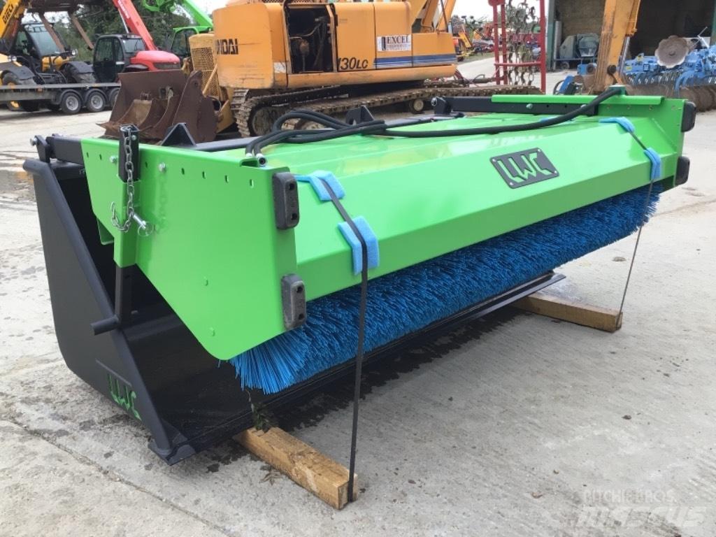 LWC SWEEPER 扫地机