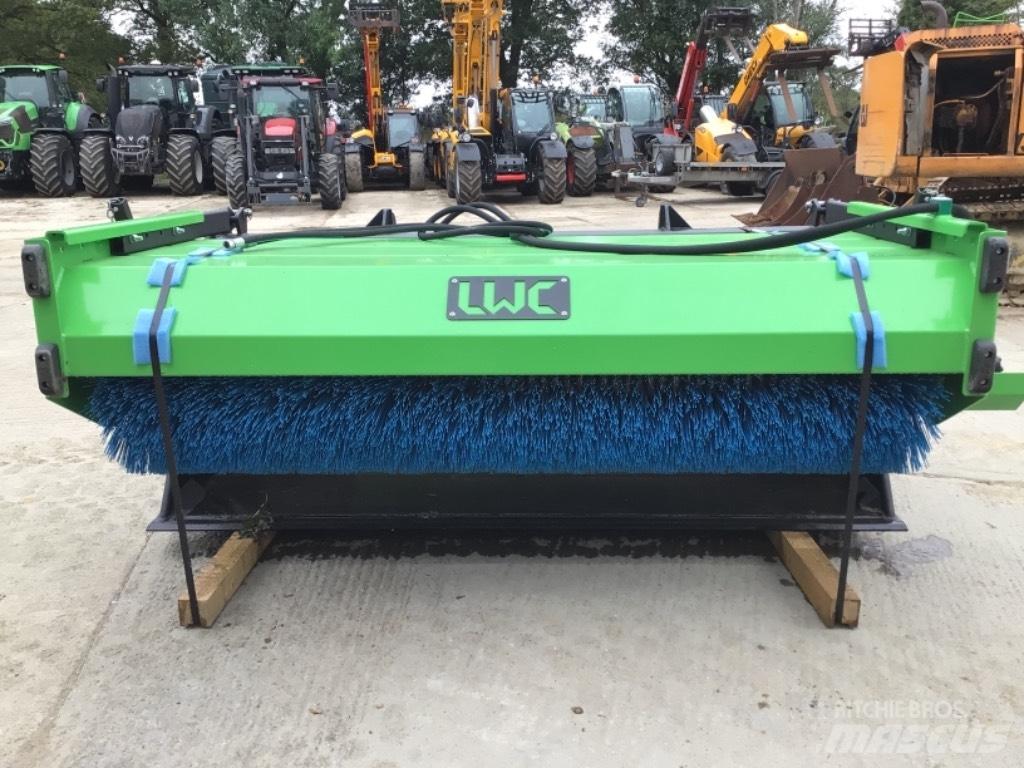 LWC SWEEPER 扫地机