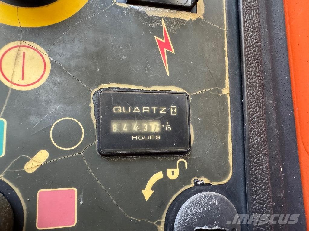 JLG 1200 SJP 直臂高空工作平台