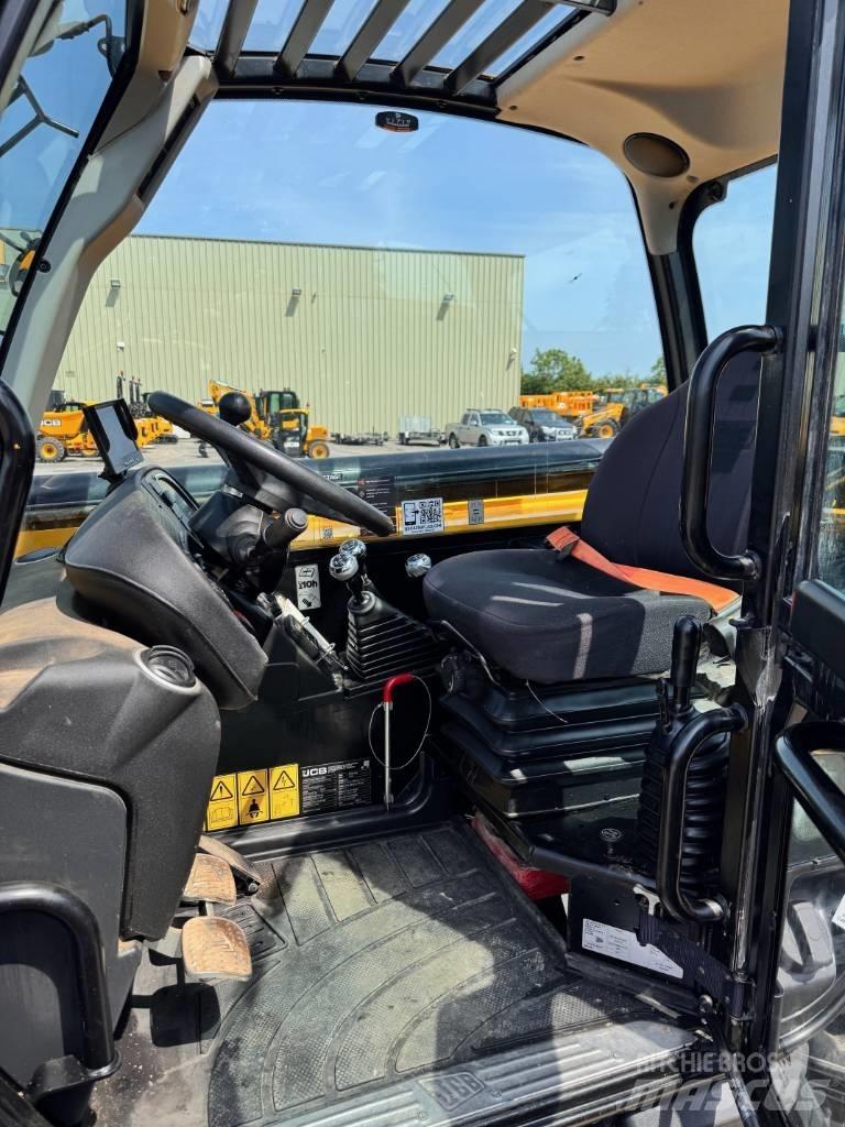 JCB 540-140 伸缩臂叉装车|叉装车
