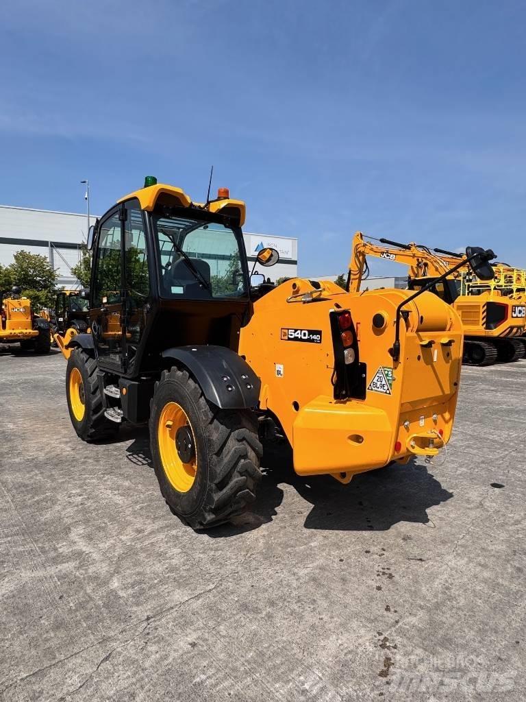 JCB 540-140 伸缩臂叉装车|叉装车