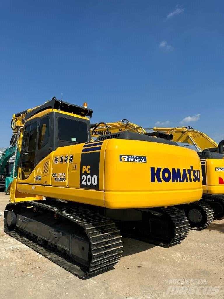 Komatsu PC200-7 履带挖掘机
