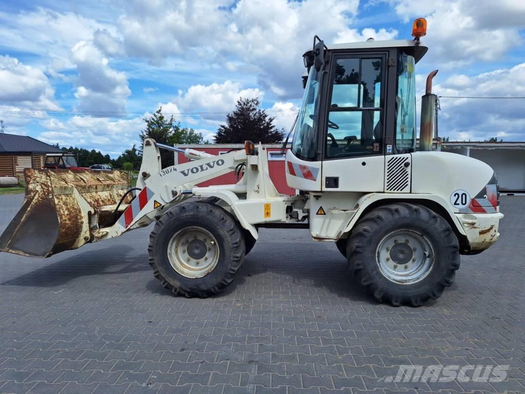 Volvo L 30 B 轮式装载机